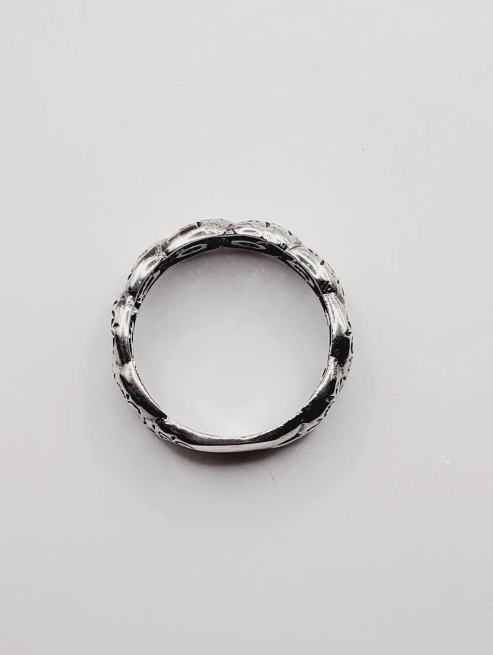 925 Sterling Silver Swirl Link Design Band Ring - Loop Eternity Style